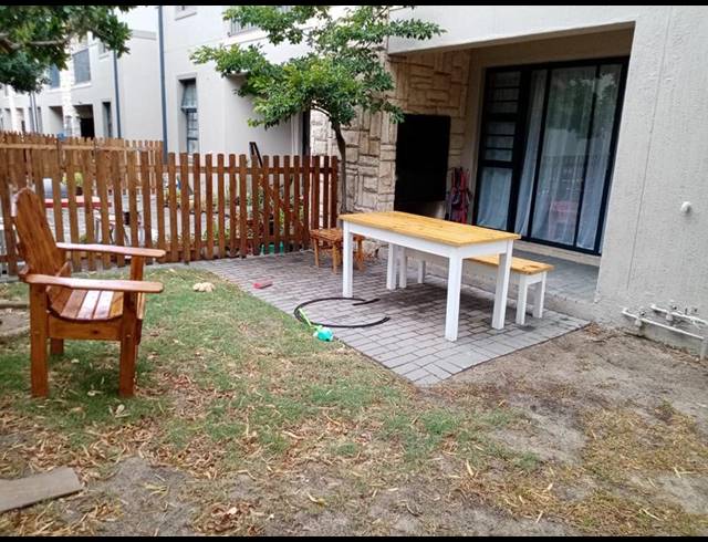 2 BEDROOM PROPERTY TO RENT IN BURGUNDY ESTATE